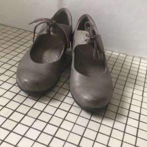 Ecco grey lace-up heels size 8.5/39